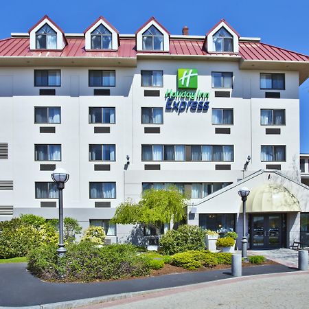 Holiday Inn Express Boston-Waltham By Ihg Экстерьер фото