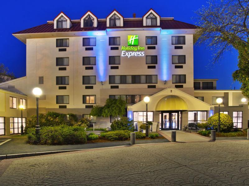 Holiday Inn Express Boston-Waltham By Ihg Экстерьер фото